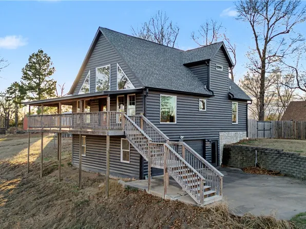 8063 Gum Ln, Rogers, AR 72756