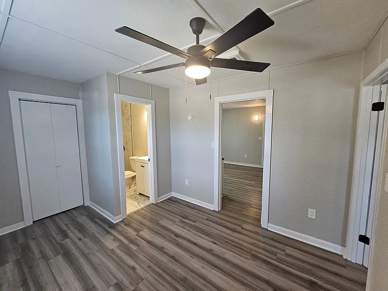 1510 Arthur Ave — Photo 23