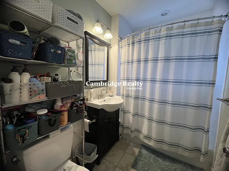 52 Raymond Ave — Photo 15