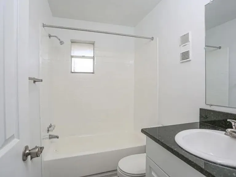 Sunbay Apartments — Photo 25
