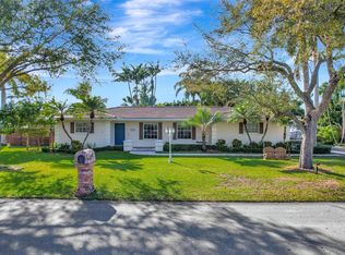 11822 SW 98th Ct, Miami, FL 33176