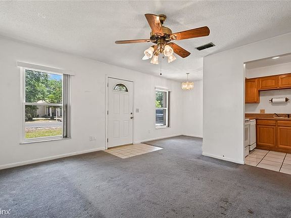 3rd image of 36 S Lancelot Ave