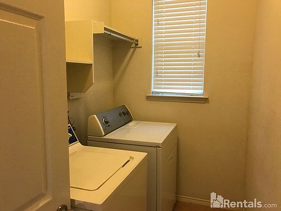 4th image of 10728 Astor Dr