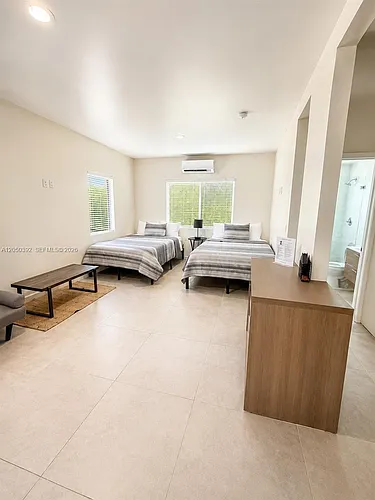 245 NE 33rd St #101 Photo 1