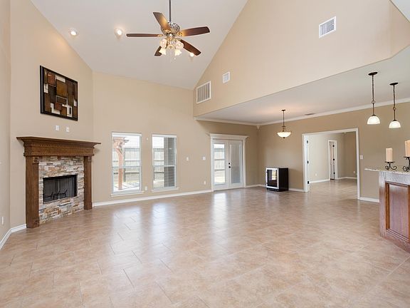 2nd image of 5701 Loire Blvd