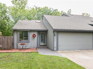 6308 W 49th St, Mission, KS 66202