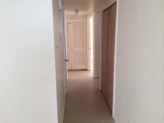 2nd image of 28023 Fairfax St