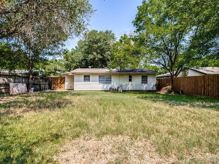 516 Highland Dr — Photo 21