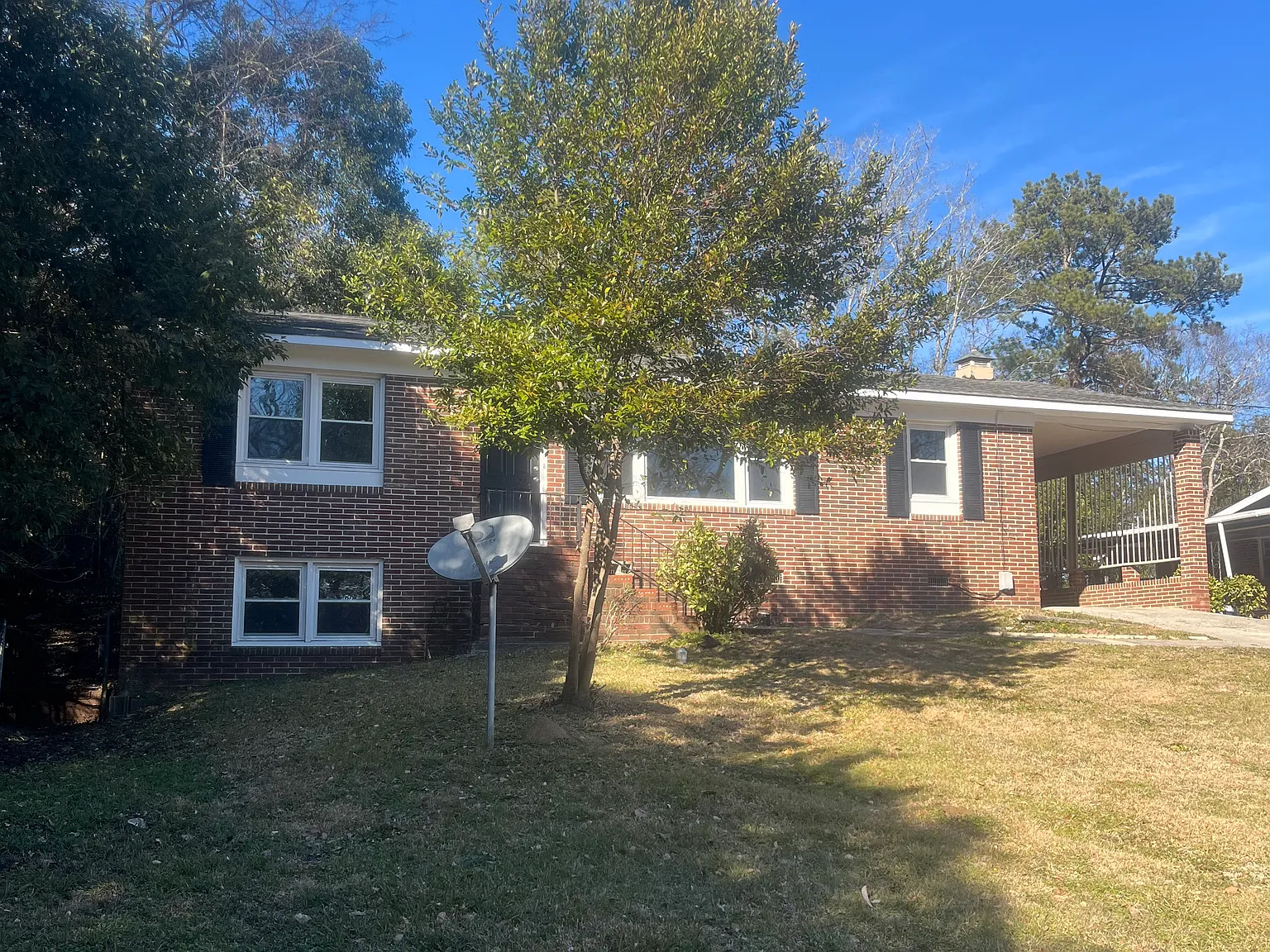 2693 Gwinnett Dr — Photo 1