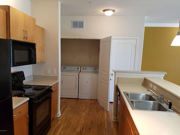 5th image of 8290 Gate Pkwy W Unit 712