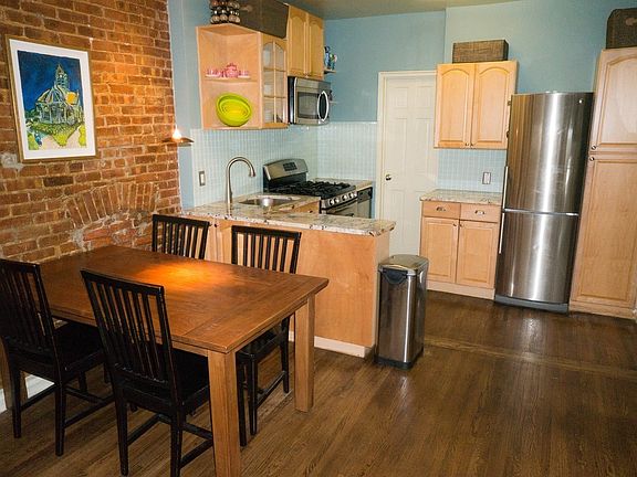 4th image of 27 West 82nd Street #4C