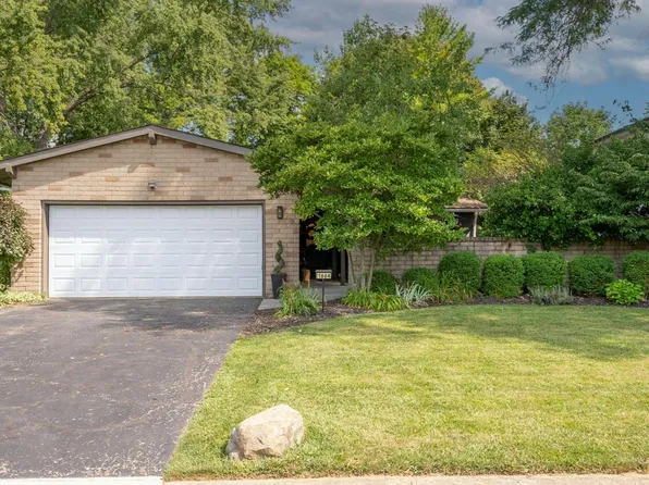 1664 Staffordshire Rd, Columbus, OH 43229