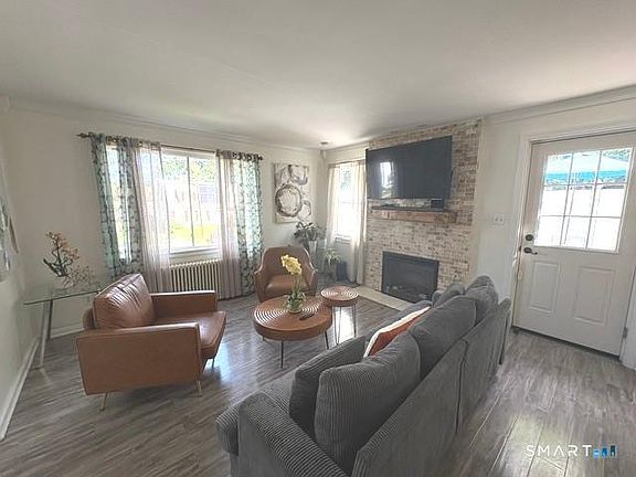 4th image of 243 Pleasant Street