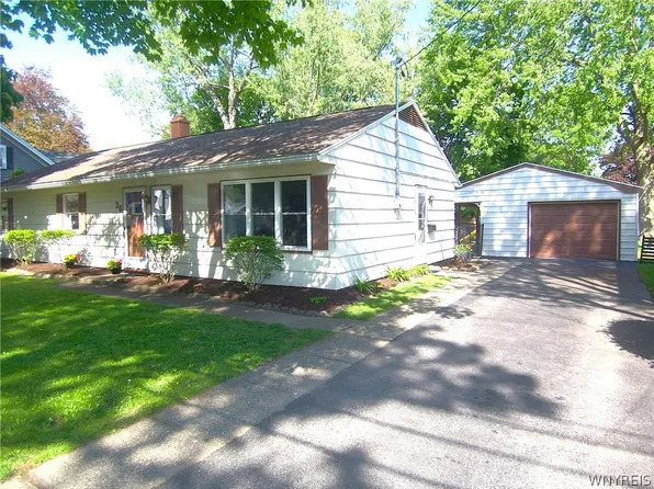 36 Elm St, Batavia, NY 14020
