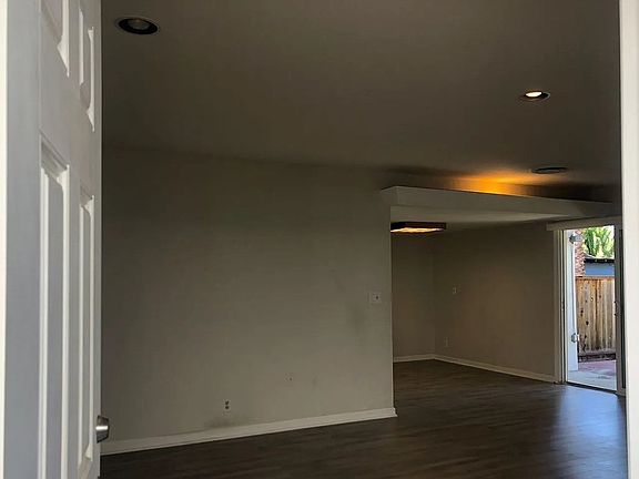 4th image of 2921 David Ave