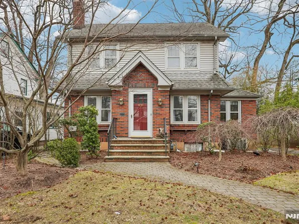 971 Garrison Ave, Teaneck, NJ 07666