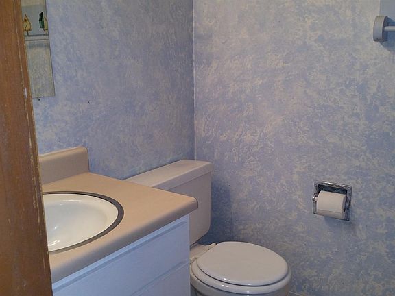 3rd image of 2443 U St Unit 2443U