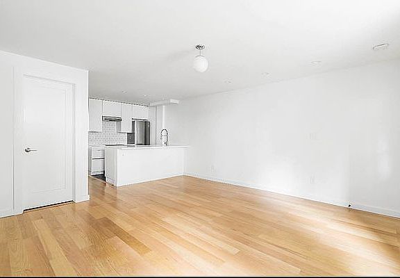 3rd image of 211 Eckford St #1