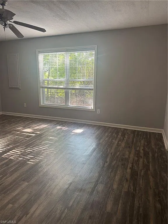 3 bed, 2.5 bath, 1671 sqft, $2,700 — Photo 4