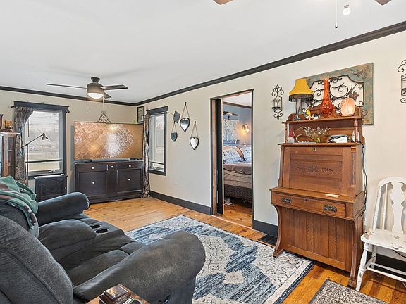 4th image of 57180 Southshore Ave