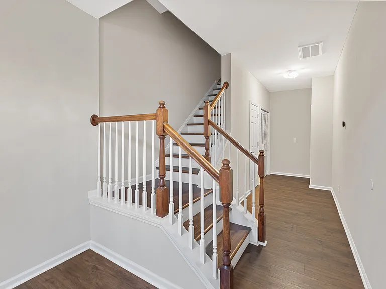611 Carlton Commons Ln #1 — Photo 6