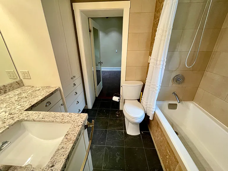 502 N 200 W — Photo 15