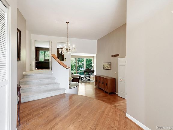 5th image of 3300 Woodview Lake Rd