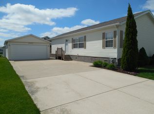 23012 Long Beach Dr, Frankfort, IL 60423