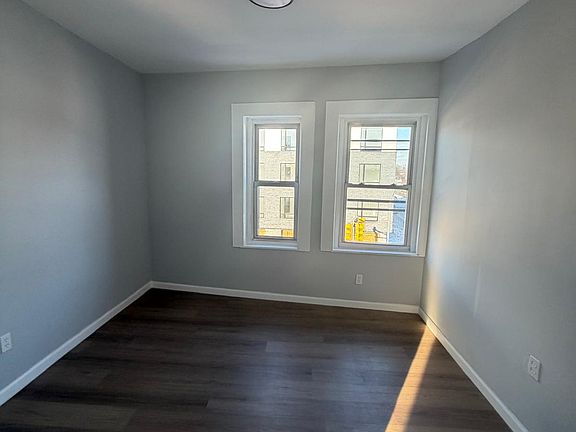 4th image of 504 S Orange Ave #C