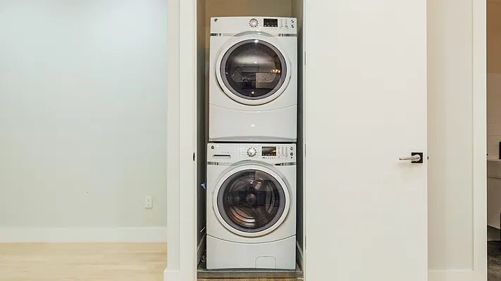 Rented by Nooklyn NYC LLC | media 27