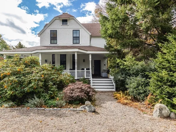 4 Ballast Ln, Marblehead, MA 01945