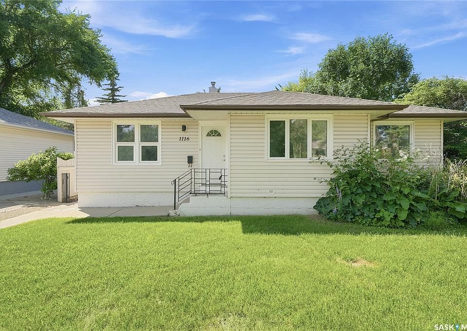 1st image of 1116 Ewart AVENUE