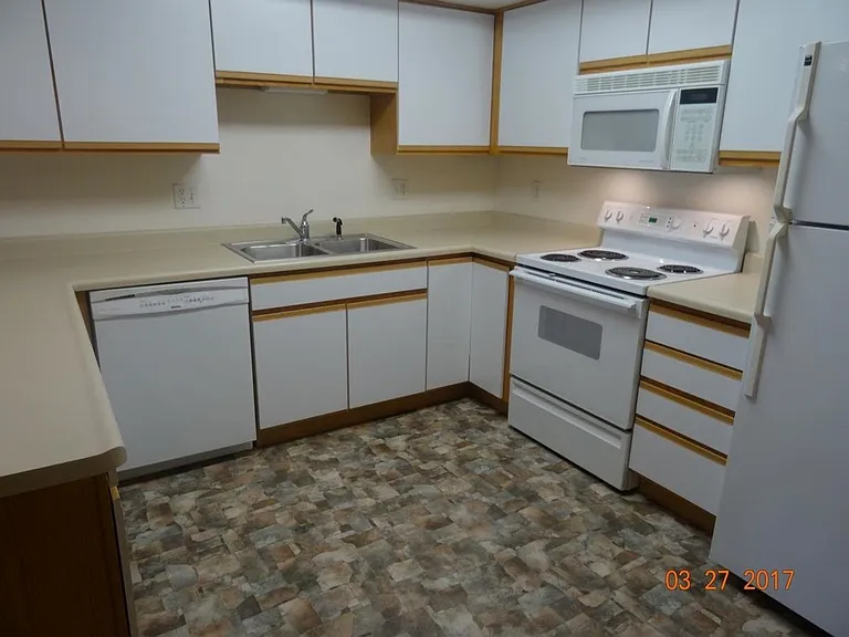 2880 Coral Ct — Photo 5