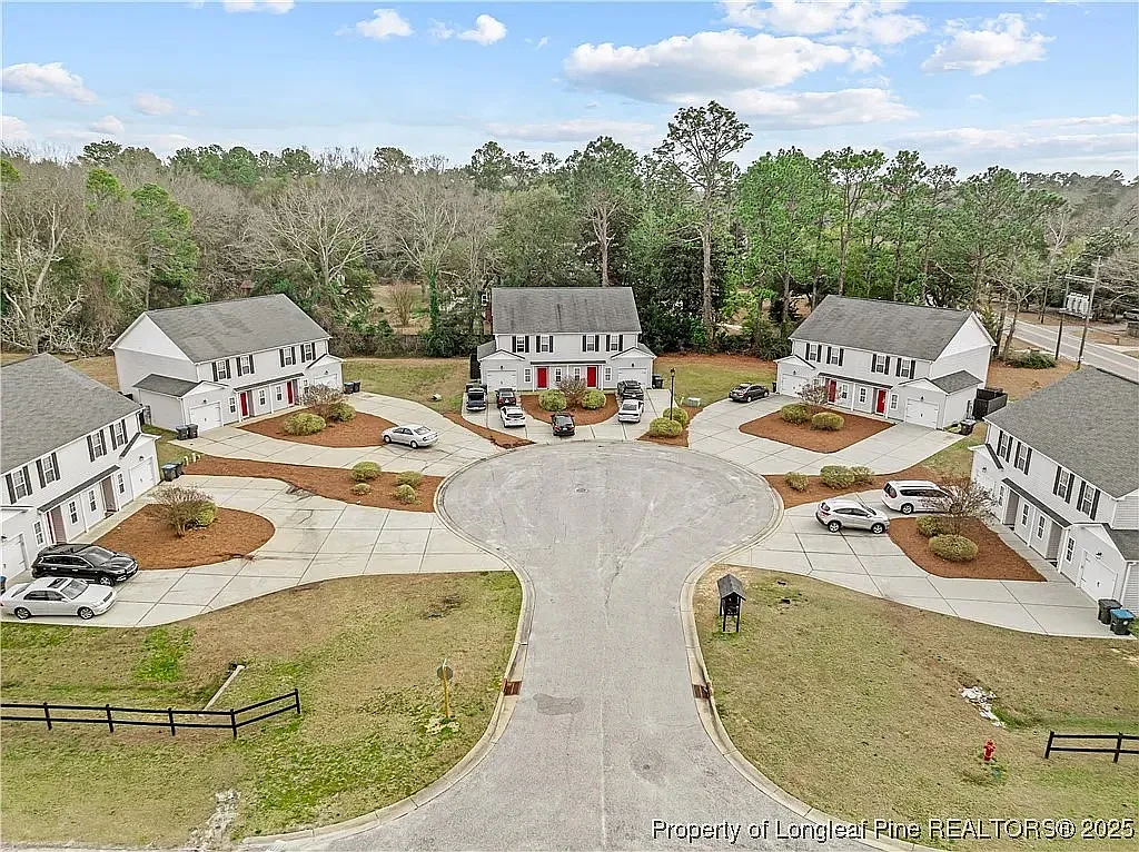 123 Burgess Lane - 125 — Photo 3