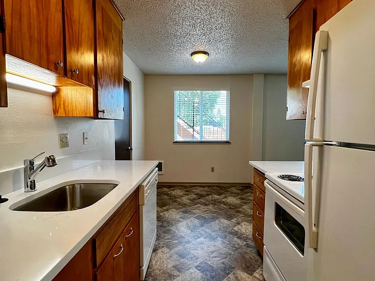 105 W Fremont Ave — Photo 4