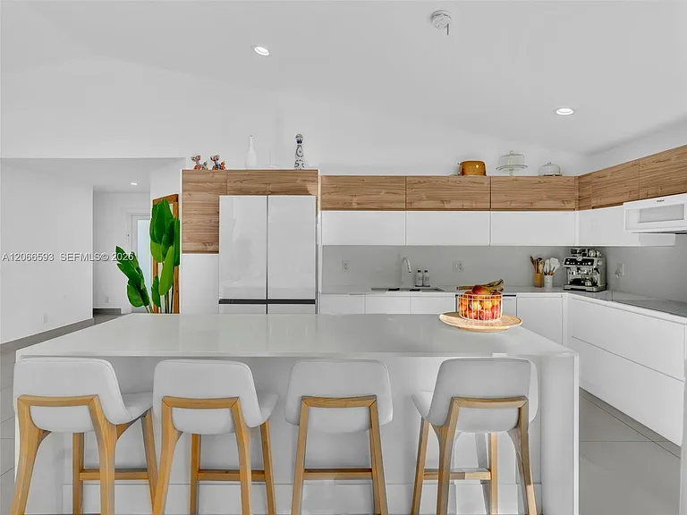 4807 SW 34th Ave — Photo 9