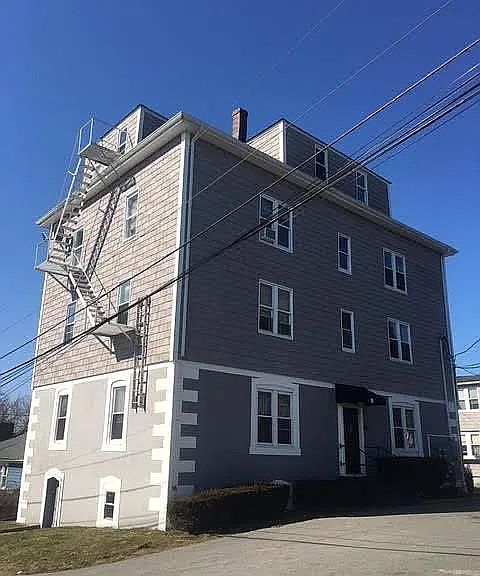 1st image of 9 1/2 West St #1