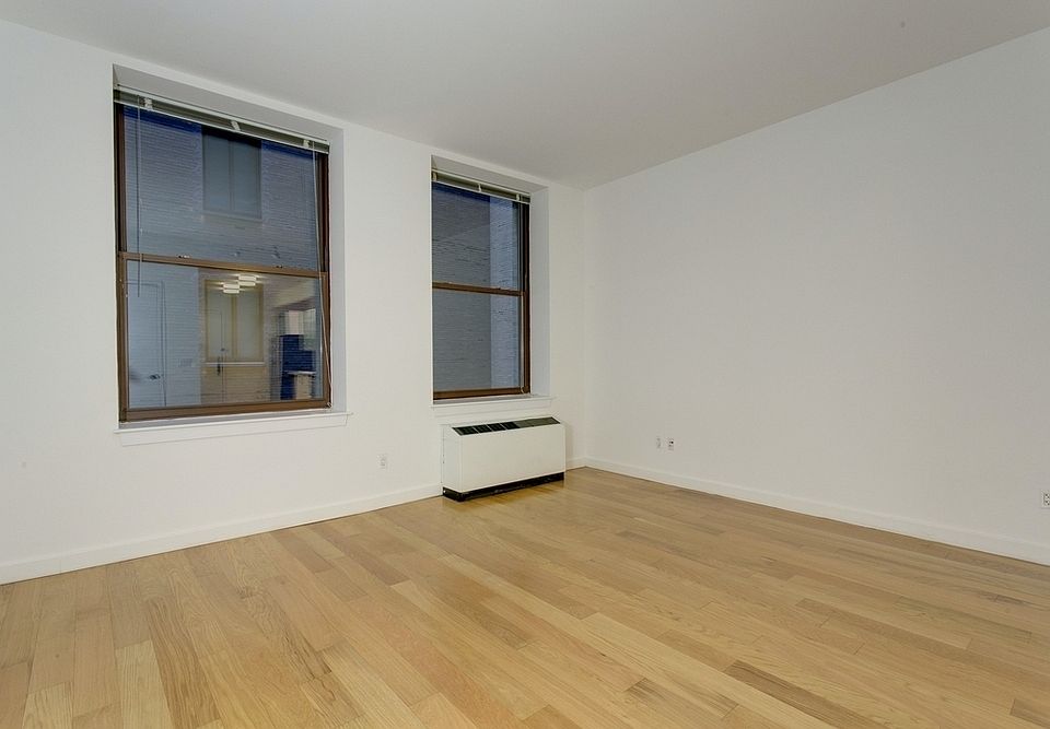 1st image of 37 Wall St APT 20Q