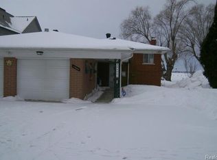 48666 Harbor Dr, Chesterfield, MI 48047