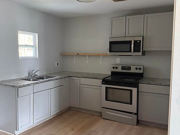 2nd image of 1630 Larry St