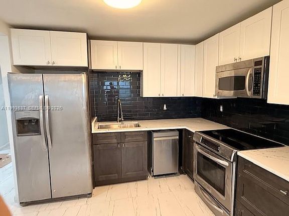 3rd image of 535 NW 23rd Ave