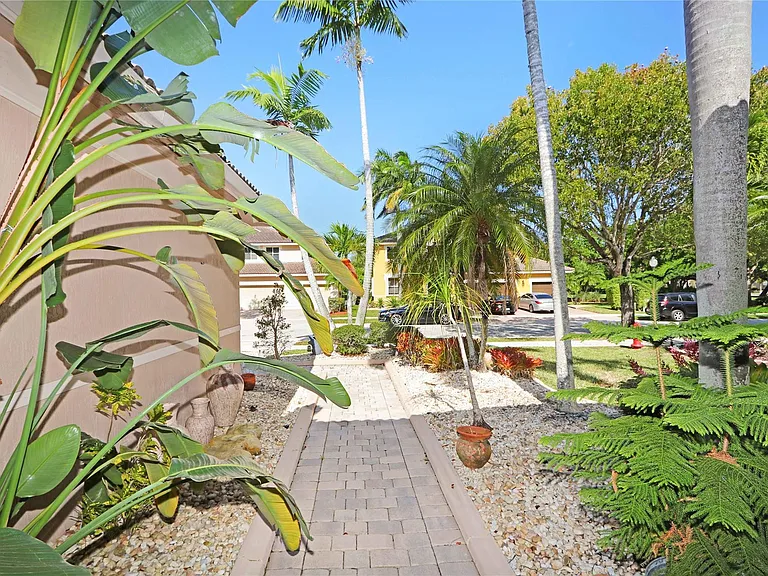 1182 Peregrine Way — Photo 8
