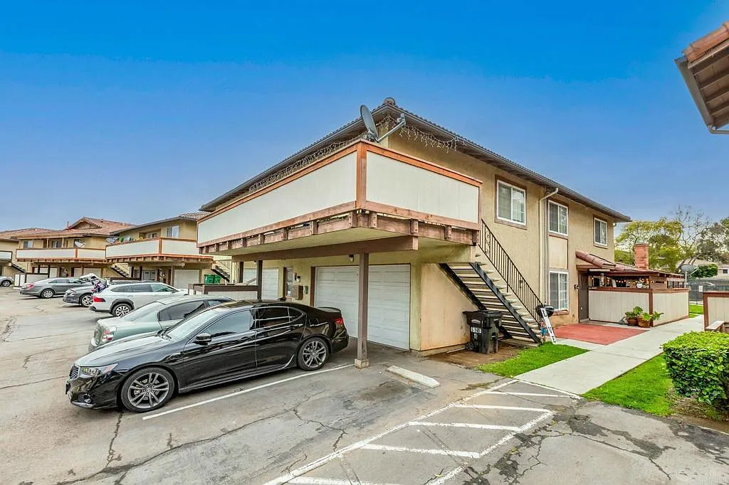 3 bed, 1087 sqft, $3,350 — Photo 4