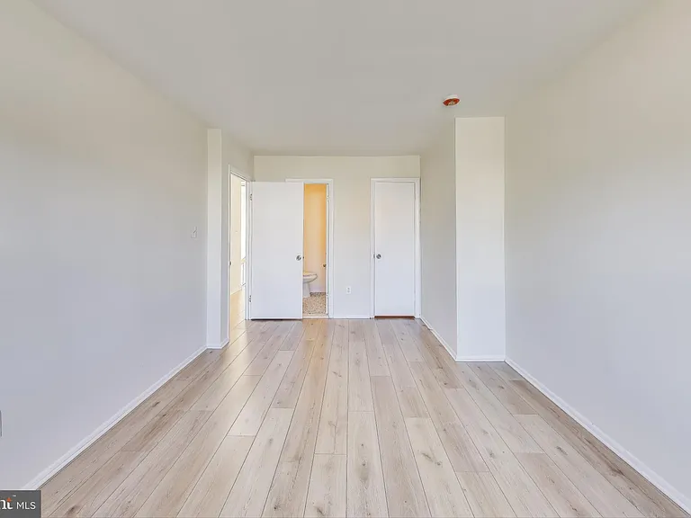 6403 Entwood Ct — Photo 20