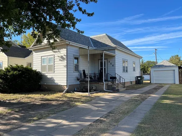 464 W 3rd St, Hoisington, KS 67544