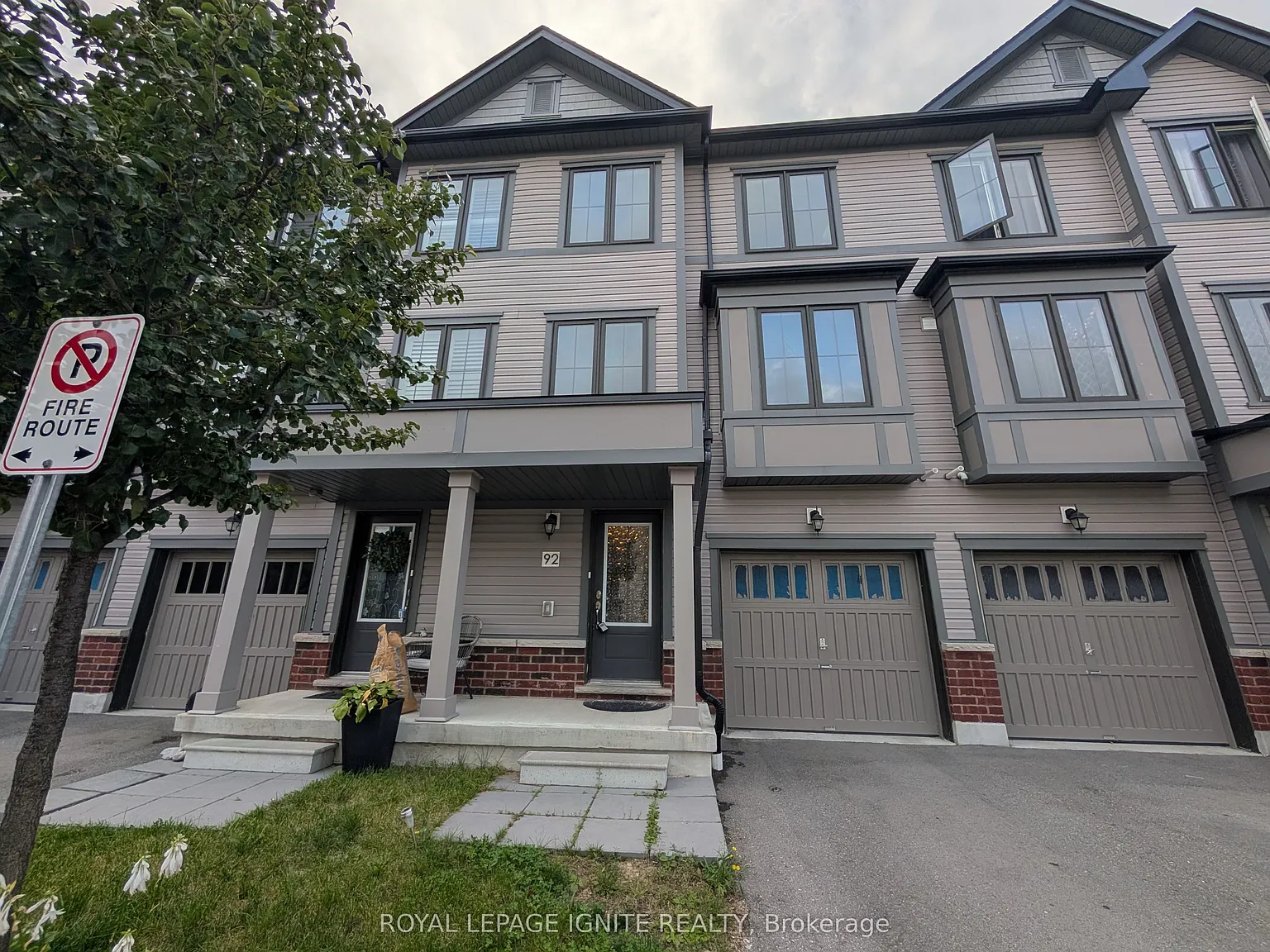 3 bed, $3,000 — Photo 2