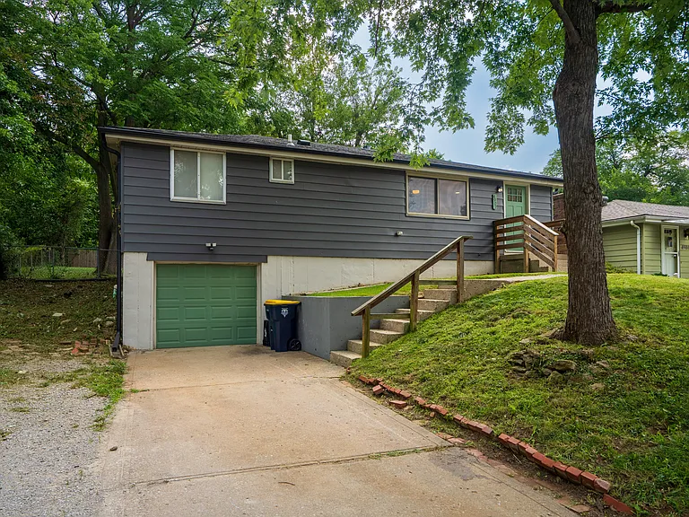 4907 N Fremont Ave — Photo 3