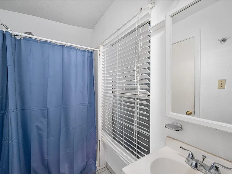 1959 Lexington St #B — Photo 13