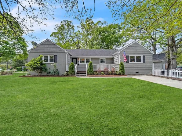 1221 Winston St, Norfolk, VA 23518