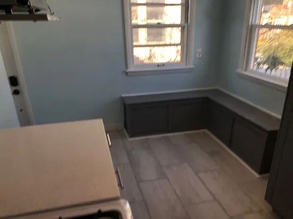 3rd image of 1291 Van Buren Ave